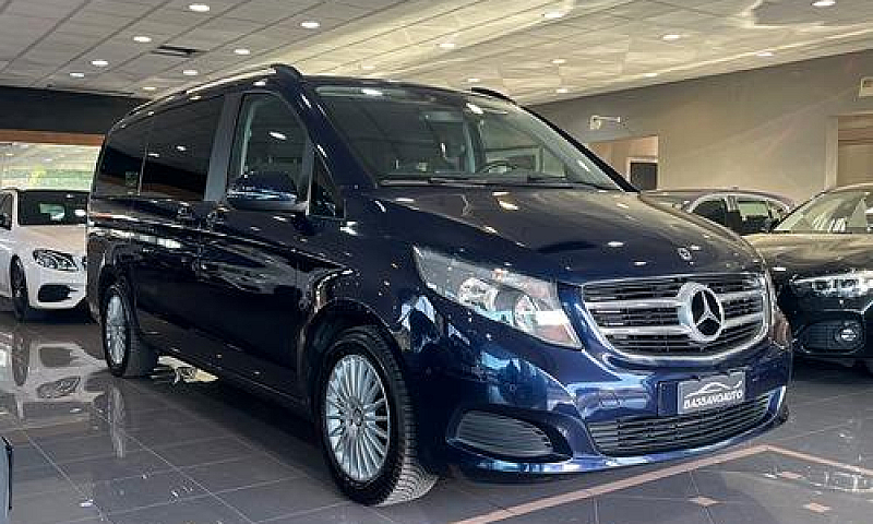 Mercedes-Benz V 220 ...