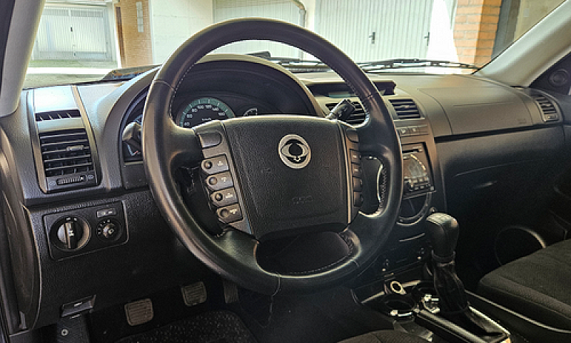 Ssangyong Rexton...
