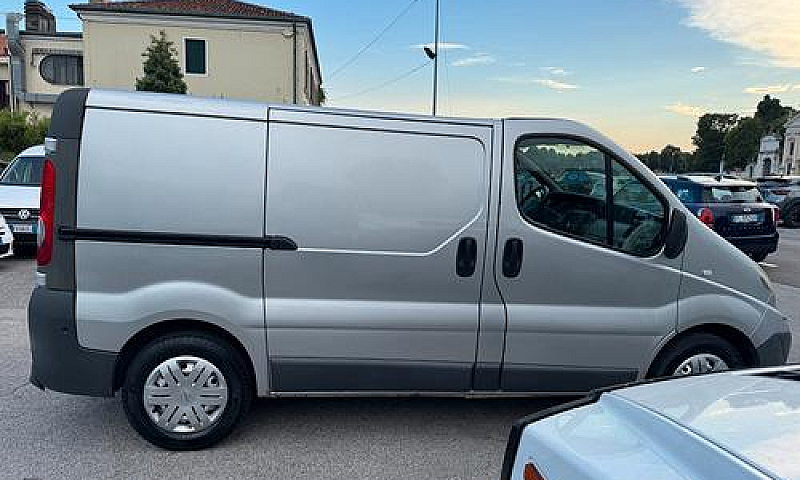 Opel Vivaro 27 2.0 C...
