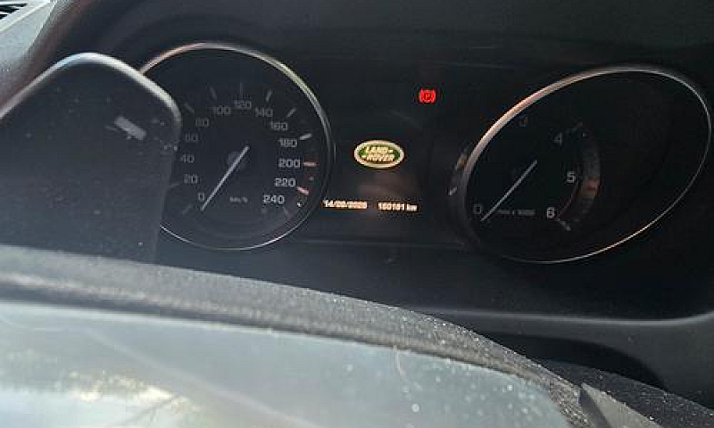 Land Rover Discovery...