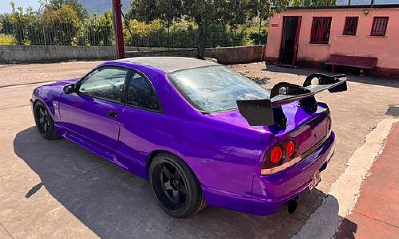 Nissan Skyline R33 G...