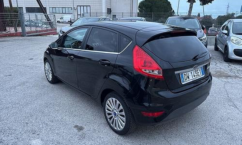 Ford Fiesta 1.2 82 C...