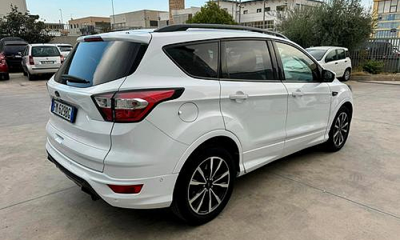 Ford Kuga 1.5 Tdci 1...