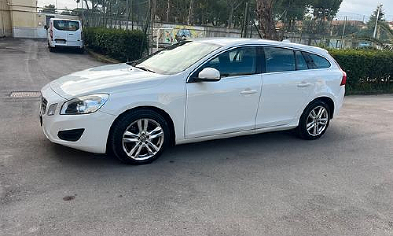 Volvo V60 D2 1.6 Die...