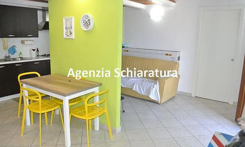 Vicinanze Case Bruci...