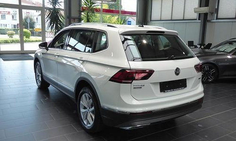 Volkswagen Tiguqn Al...