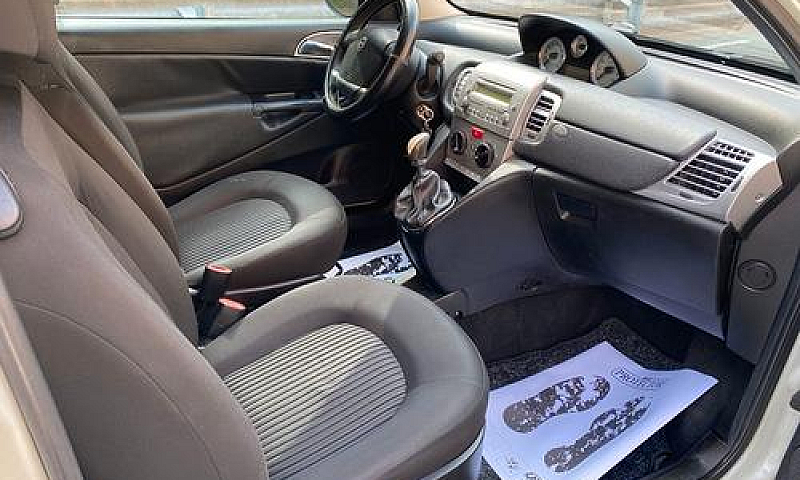Lancia Ypsilon 1.2 P...