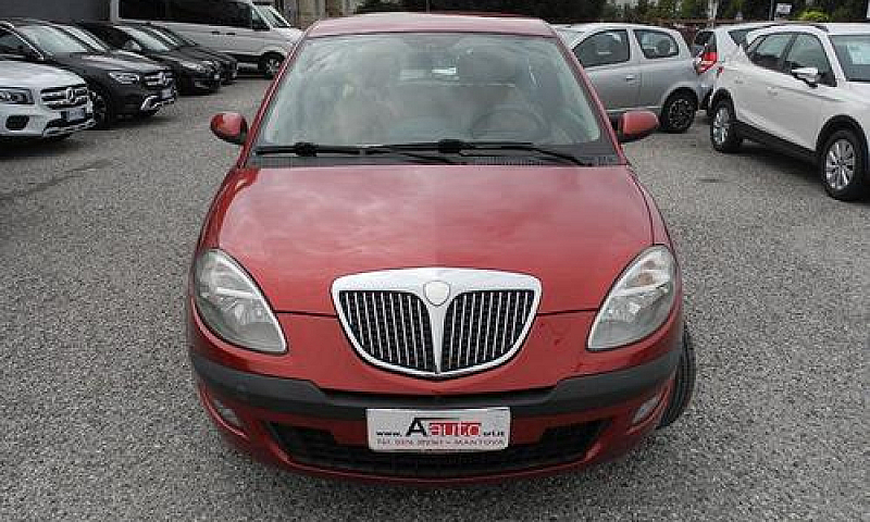 Lancia Ypsilon 1.3 M...