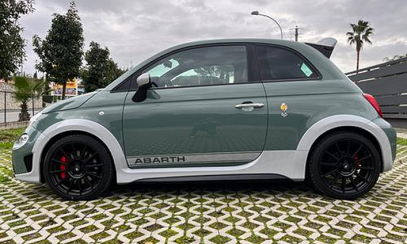 Abarth 695 70° Anniv...