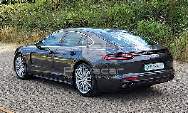 Porsche Panamera 2.9...