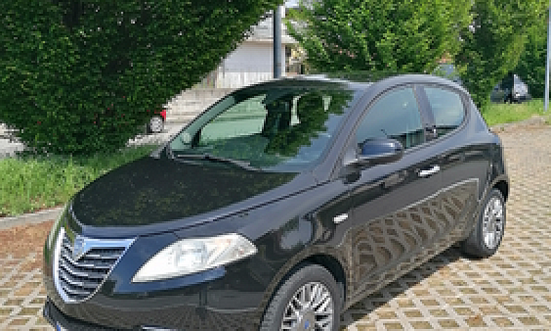 Lancia Ypsilon 1.3 M...