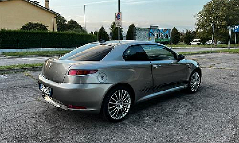 Alfa Romeo Gt 1.9Jtd...