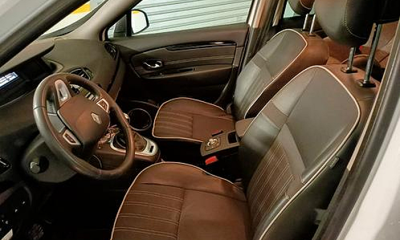 Renault Grand Scénic...