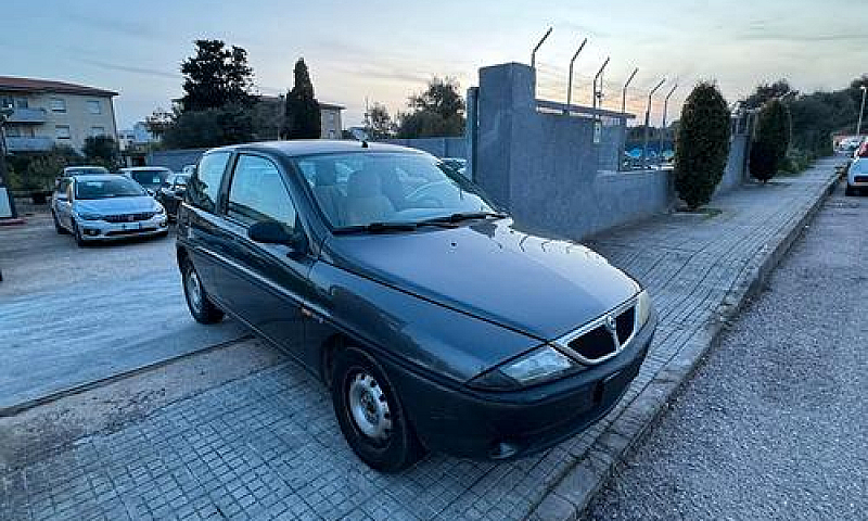 Lancia Ypsilon Unico...