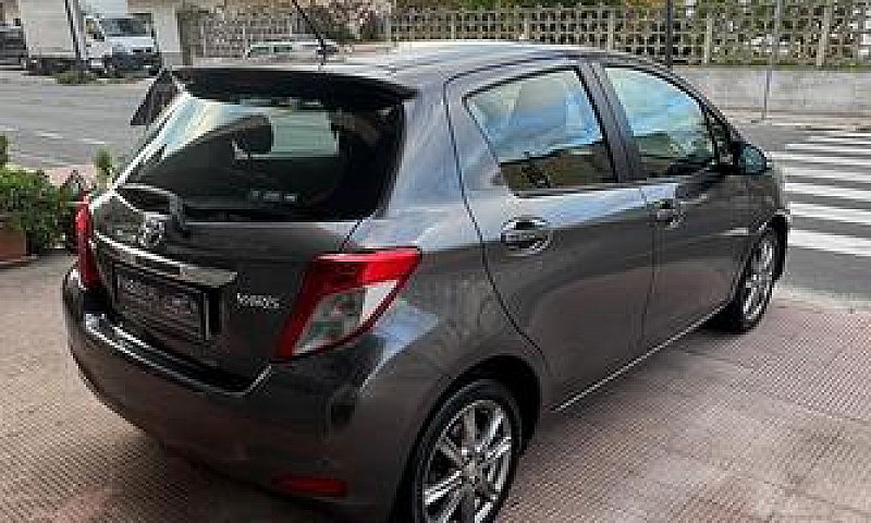 Toyota Yaris 1.4 D-4...