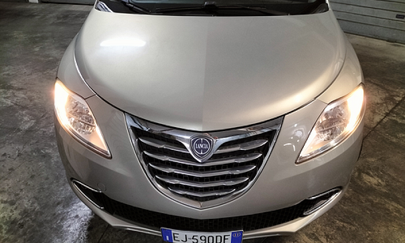 Lancia Ypsilon...