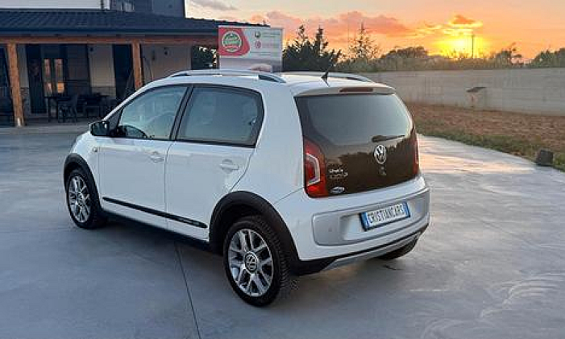 Volkswagen Up! 1.0 7...