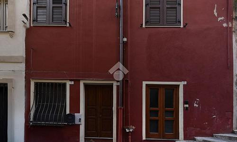 3 Locali A Cagliari...