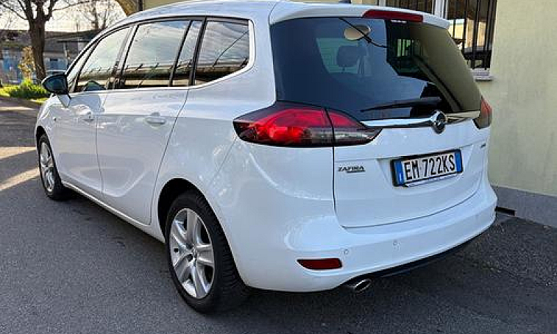 Opel Zafira 2.0 Cdti...