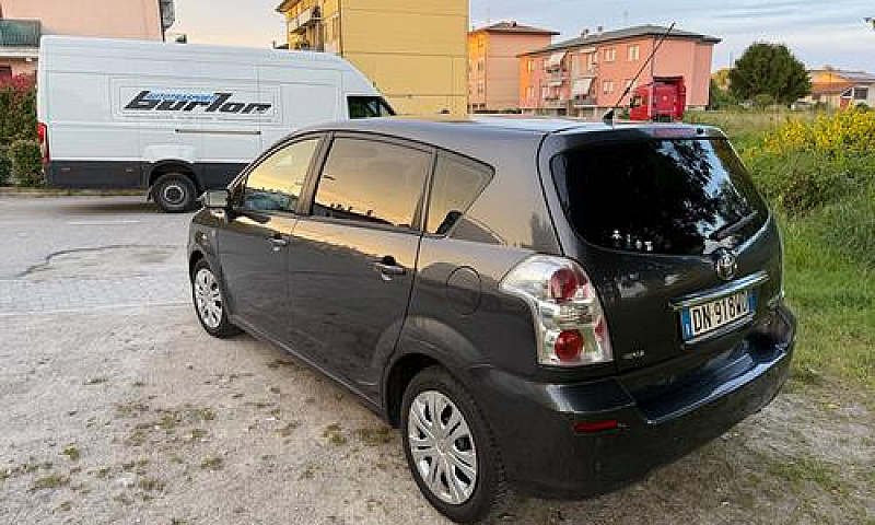 Toyota Verso - 2008...