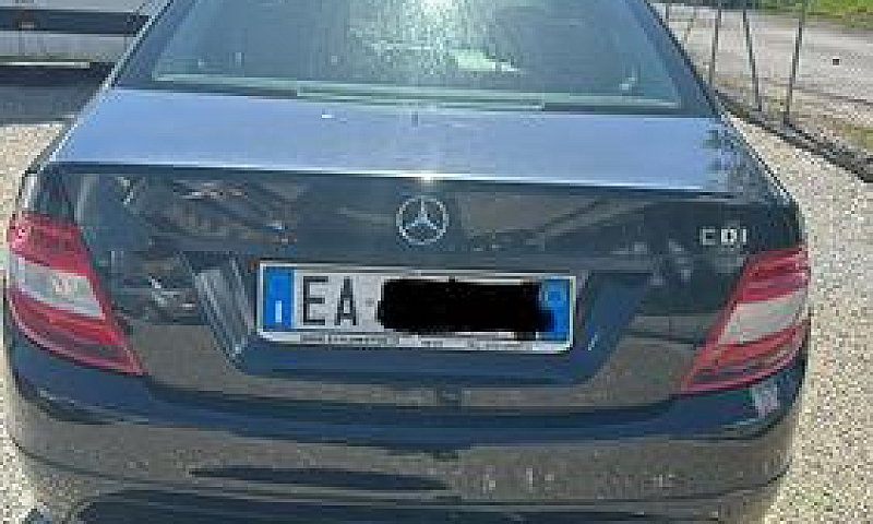 Mercedes Benz C200...