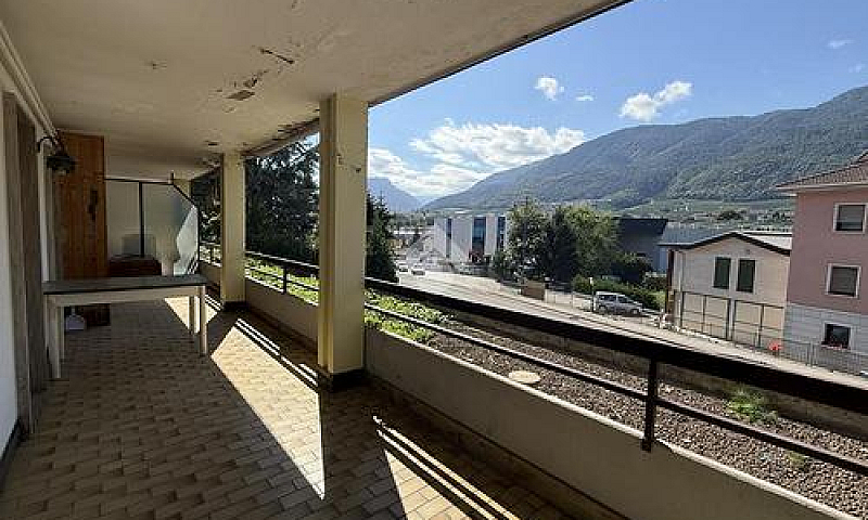 4 Locali A Cles...