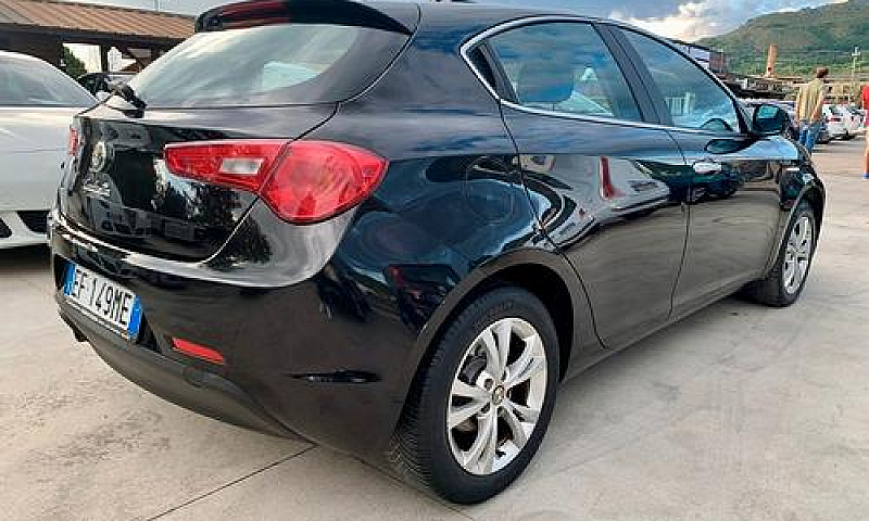 Alfa Romeo Giulietta...