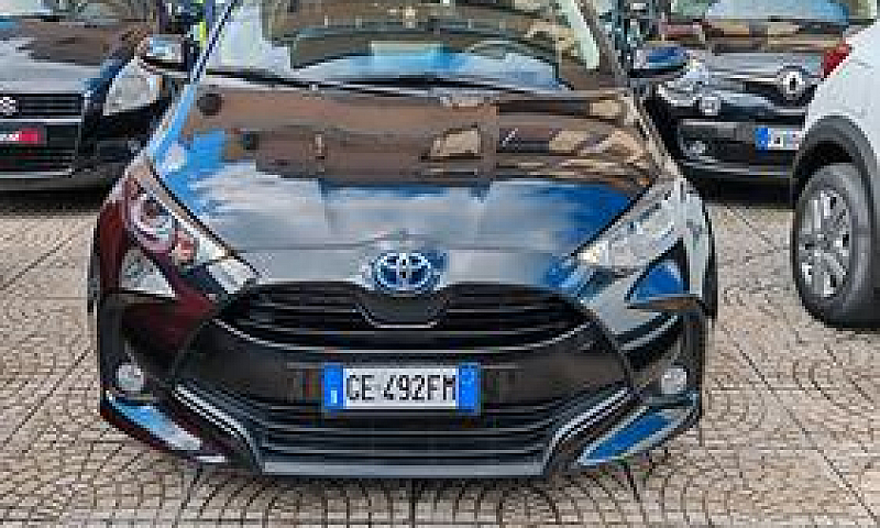 Toyota Yaris 1.5 Hyb...