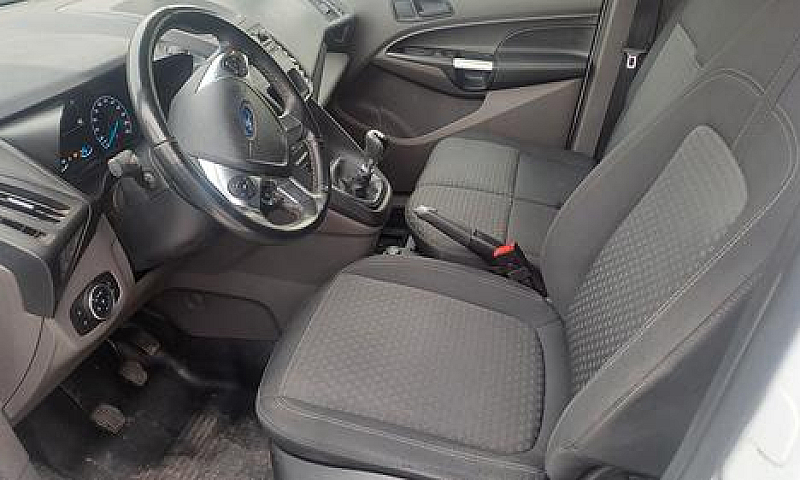 Ford Tourneo Connect...