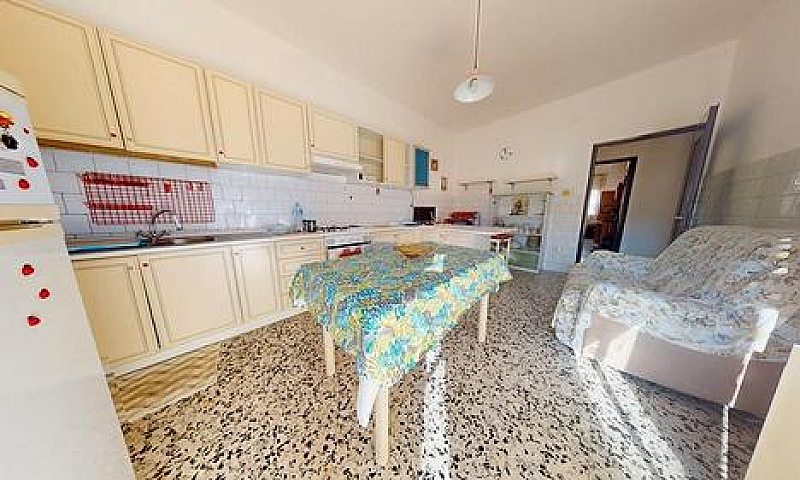 Via Marghinotti, Amp...