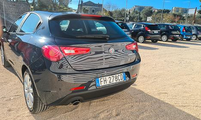 Alfa Romeo Giulietta...