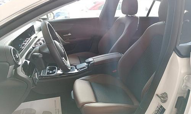 Mercedes-Benz Cla 18...