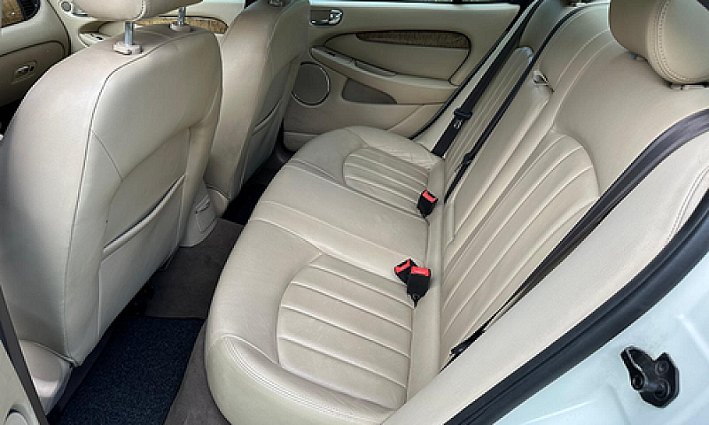 Jaguar X Type Valuto...
