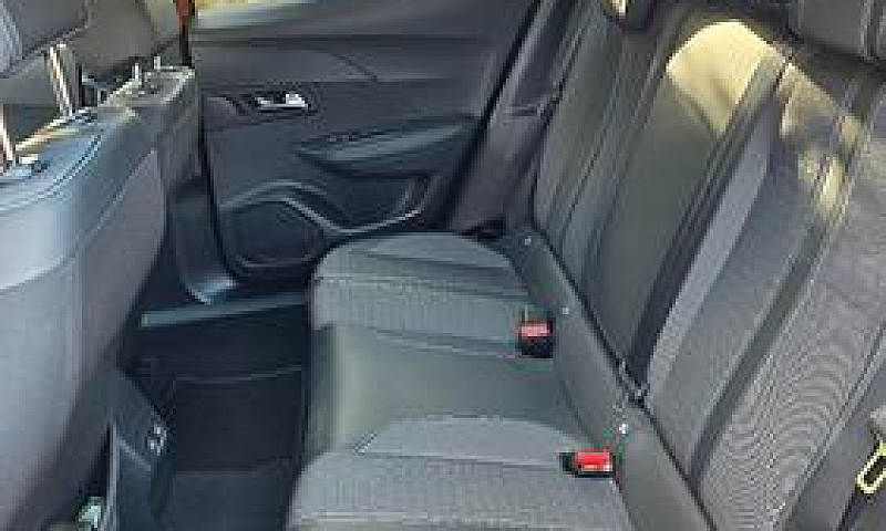 Peugeot 2008-Pari Al...