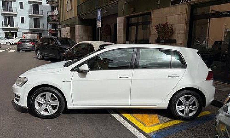 Volkswagen Golf 7 1....