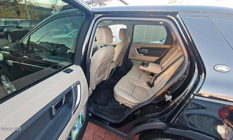 Land Rover Discovery...