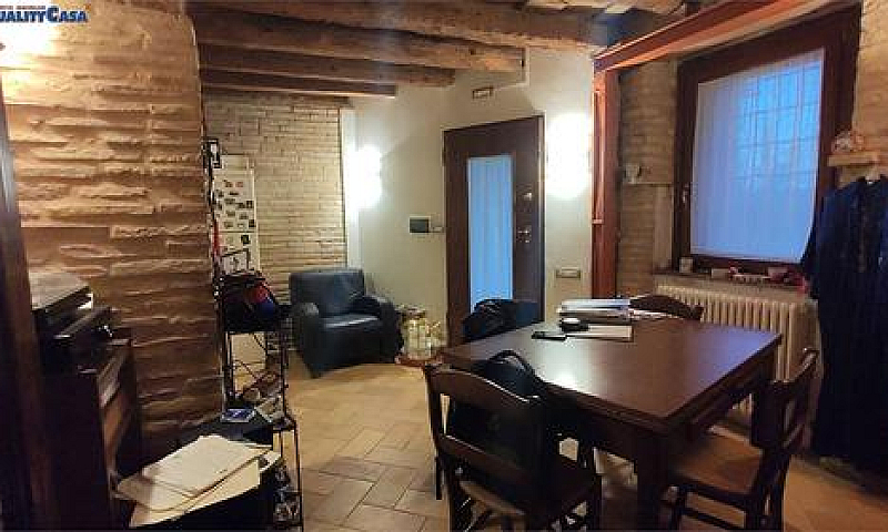 Appartamento A Agugl...