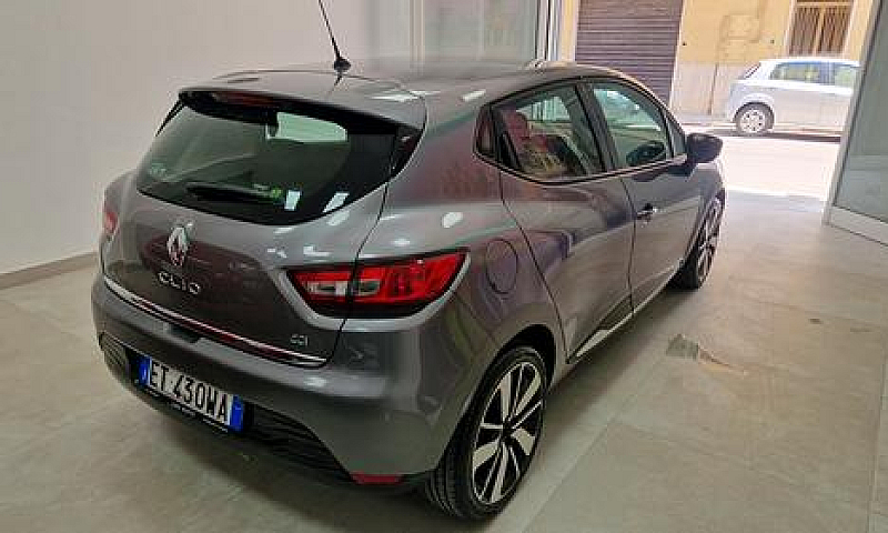 Renault Clio 1.5 Dci...