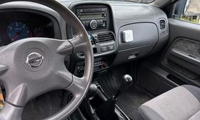 Nissan Np300 Pick Up...