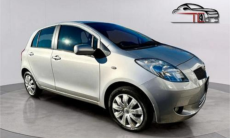Toyota Yaris 1.3 - G...