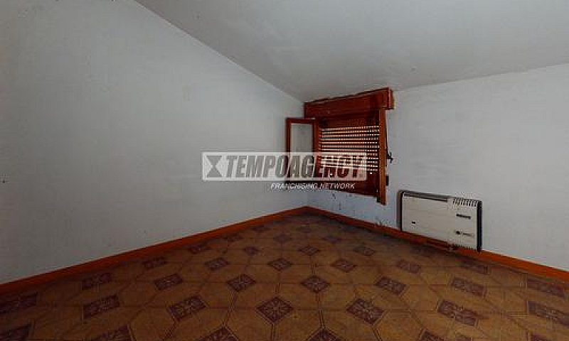 Trilocale In Zona Di...