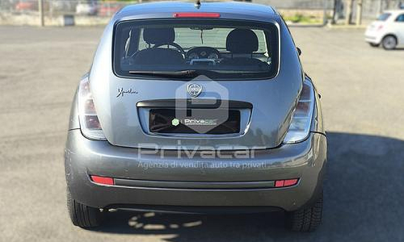 Lancia Ypsilon 1.4 A...