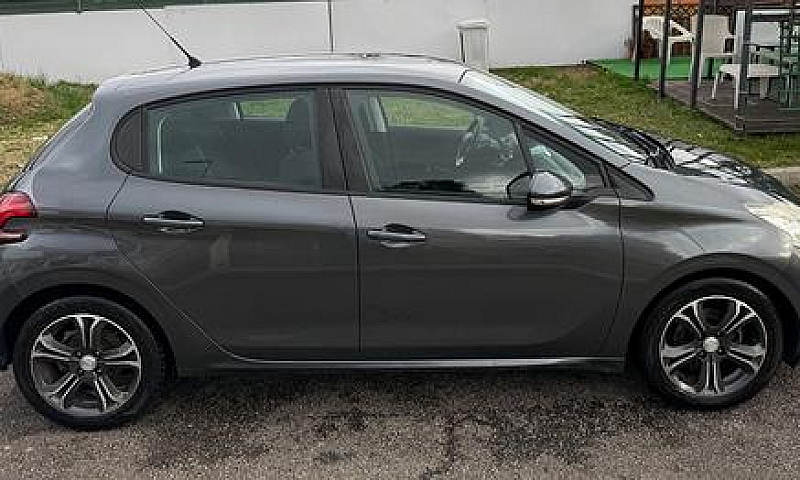 Peugeot 208 1.4 Vti ...
