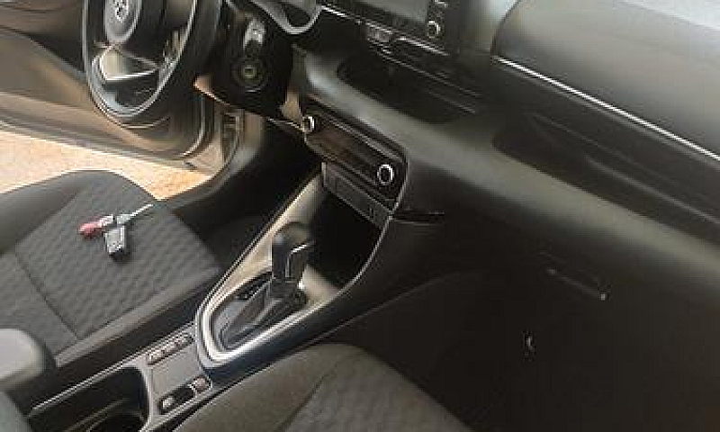 Toyota Yaris 1.5 Hyb...
