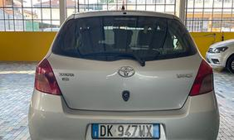 Toyota Yaris 1.3 5 P...