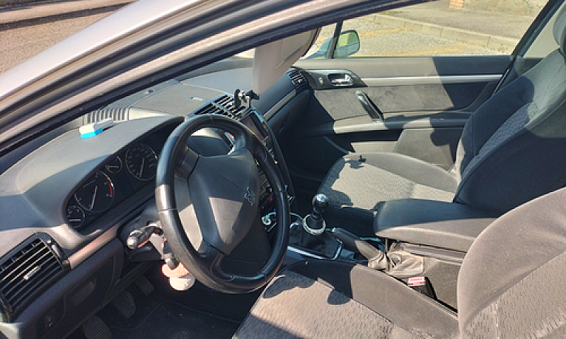 Peugeot 407...
