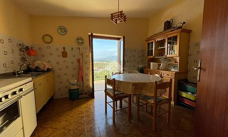 3 Locali A Santa Mar...