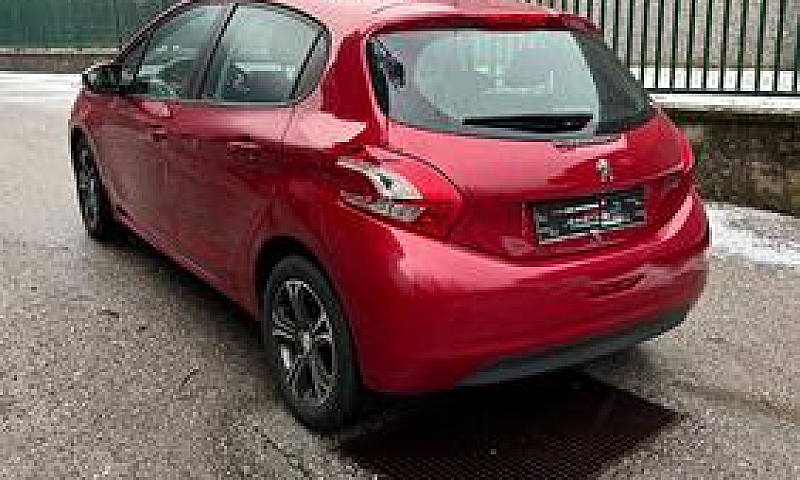 Peugeot 208 Puretech...