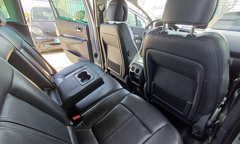 Peugeot 3008 1.6 Hdi...