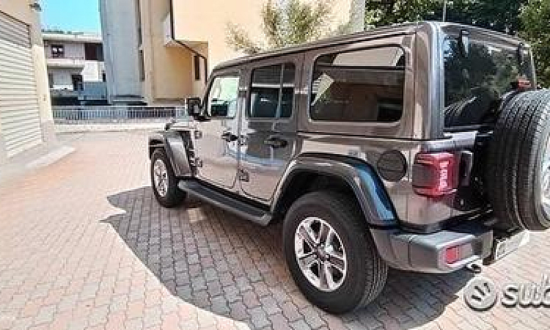 Jeep Wrangler Unlimi...